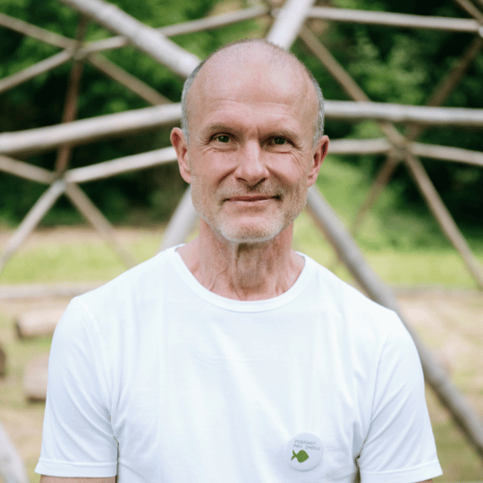 TOMÁŠ BEDNAŘÍK